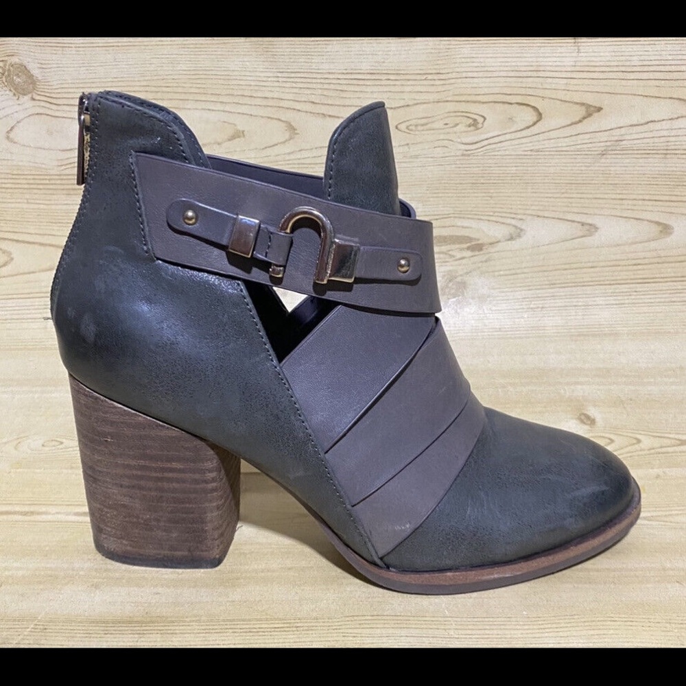 Isola Ladora Bootie 9 M Block Heel Zip Up Ankle Boots Womens 9 M